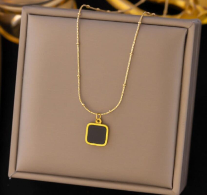 Collana Éclypse con pendente nero